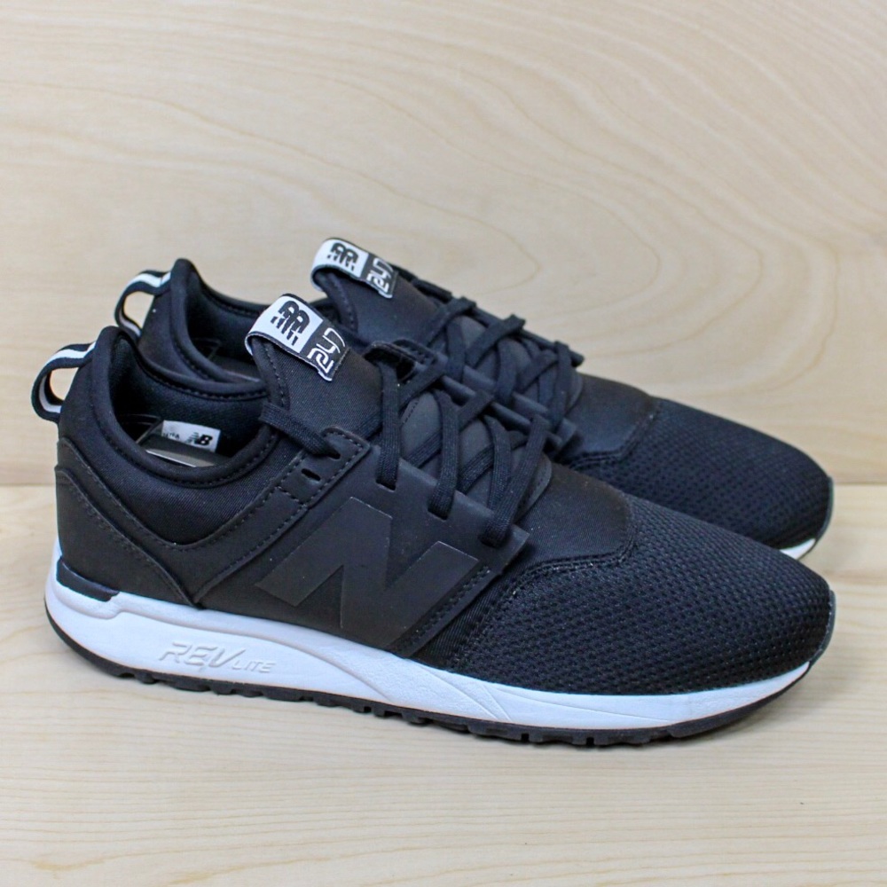 NEW New Balance 247 Knit Sneakers Size 9